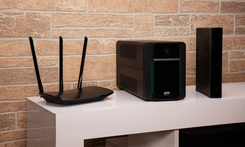 UPS APC Back-UPS 1600VA Tower 900W 4x Schuko BX1600MI-GR